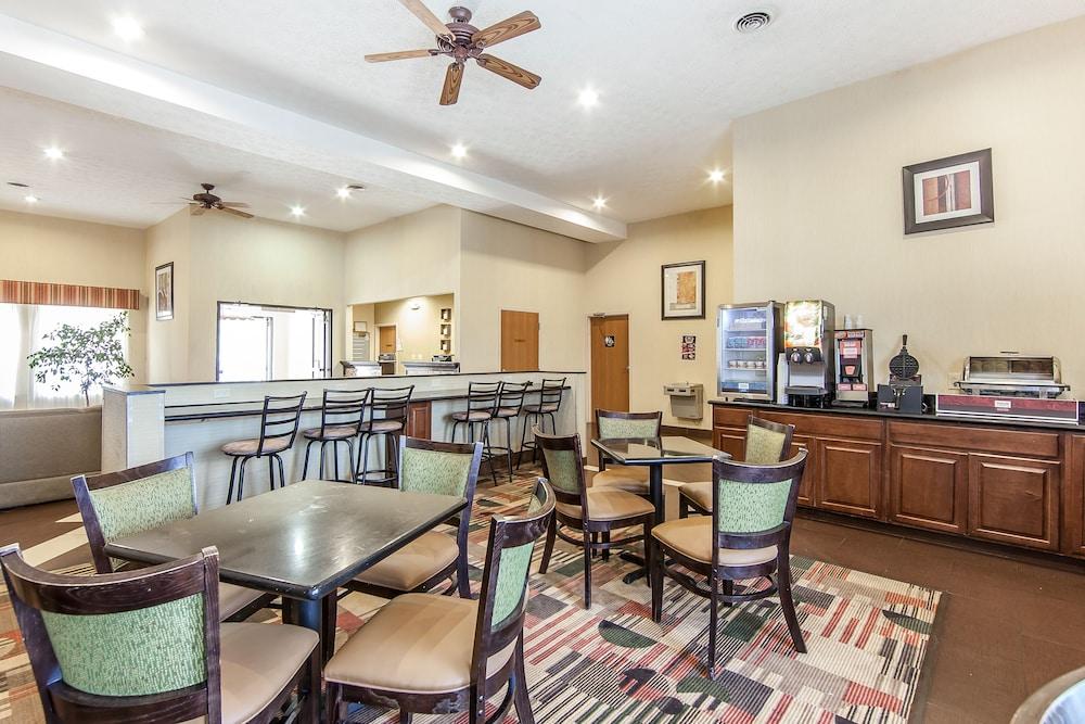 Quality Inn & Suites Rosemount Экстерьер фото